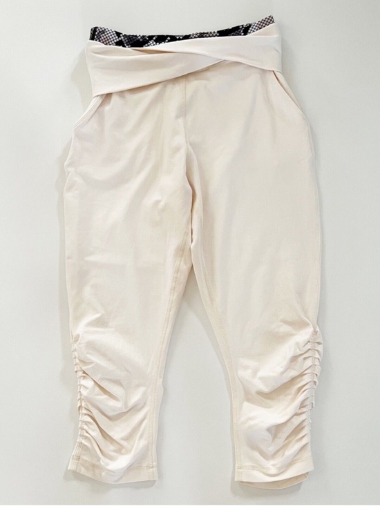 lululemon Pants - Lululemon‎ Sunset Salutation Loose Fit Crop Yoga Pants Size 4 Creme White